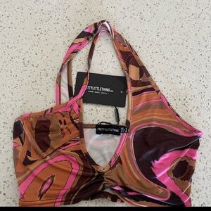 PrettyLittleThing Multicolor Swirl Crop